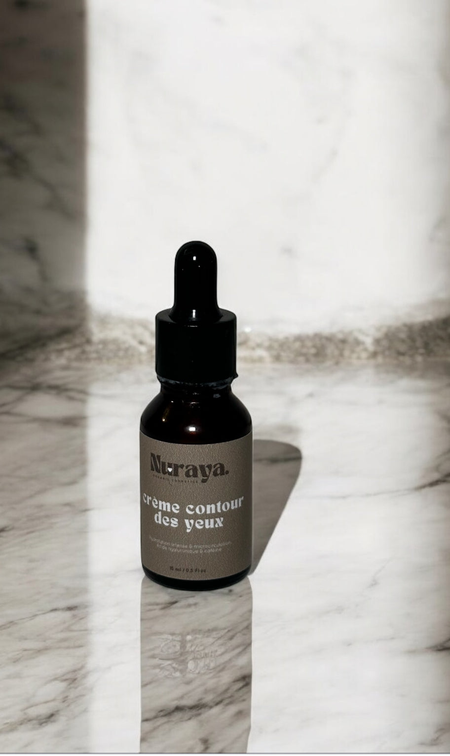 Crème lifting des yeux à la caféine